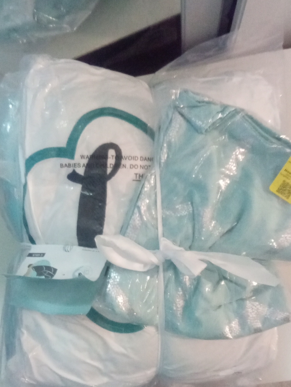 Full Queen Comforter Set NWT $149.99 Aqua Turquoise Silver